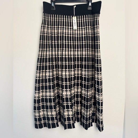 MAX STUDIO Midi Skirt In Black - Picture 4 of 8